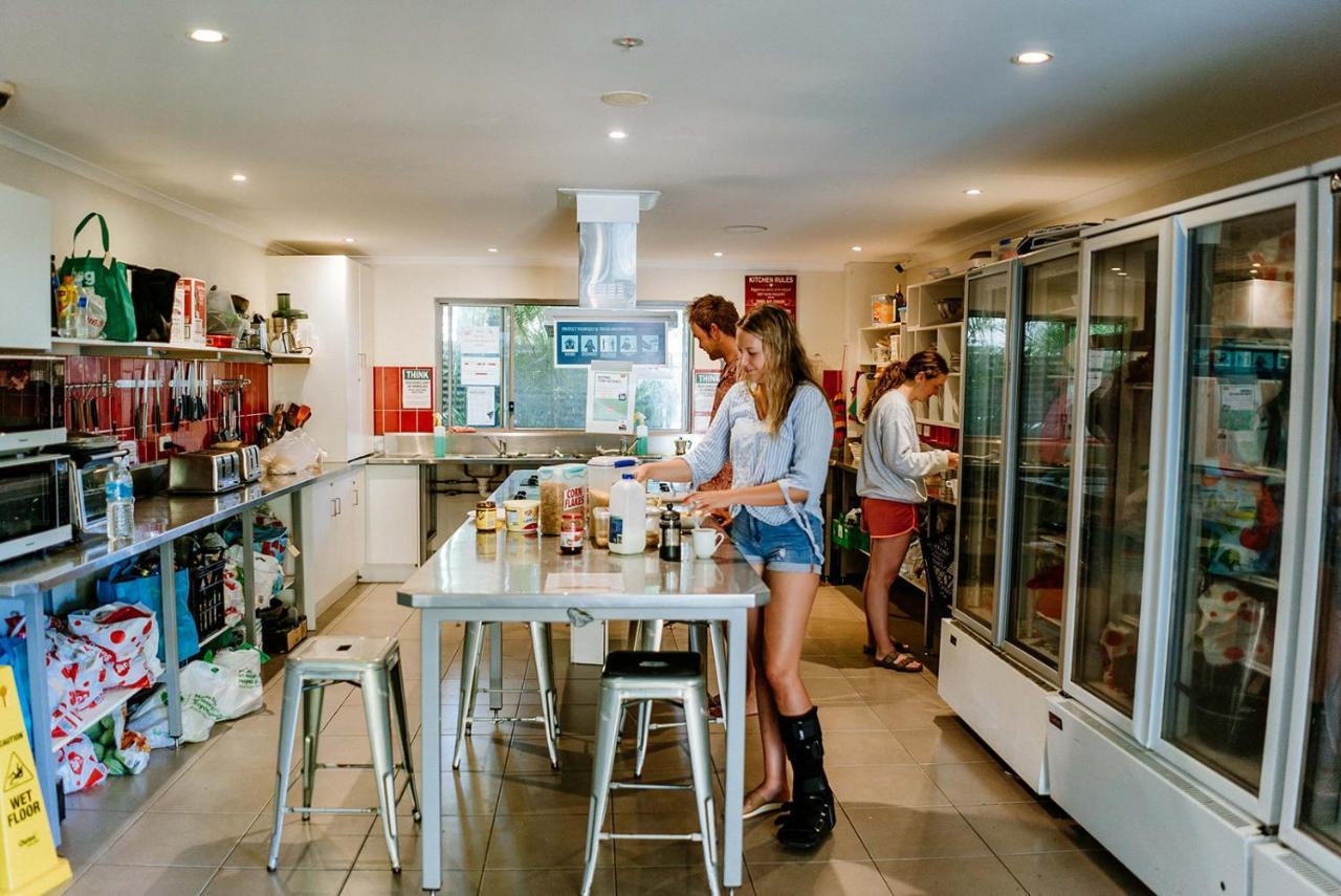 Noosa Flashpackers Sunshine Beach Exterior photo