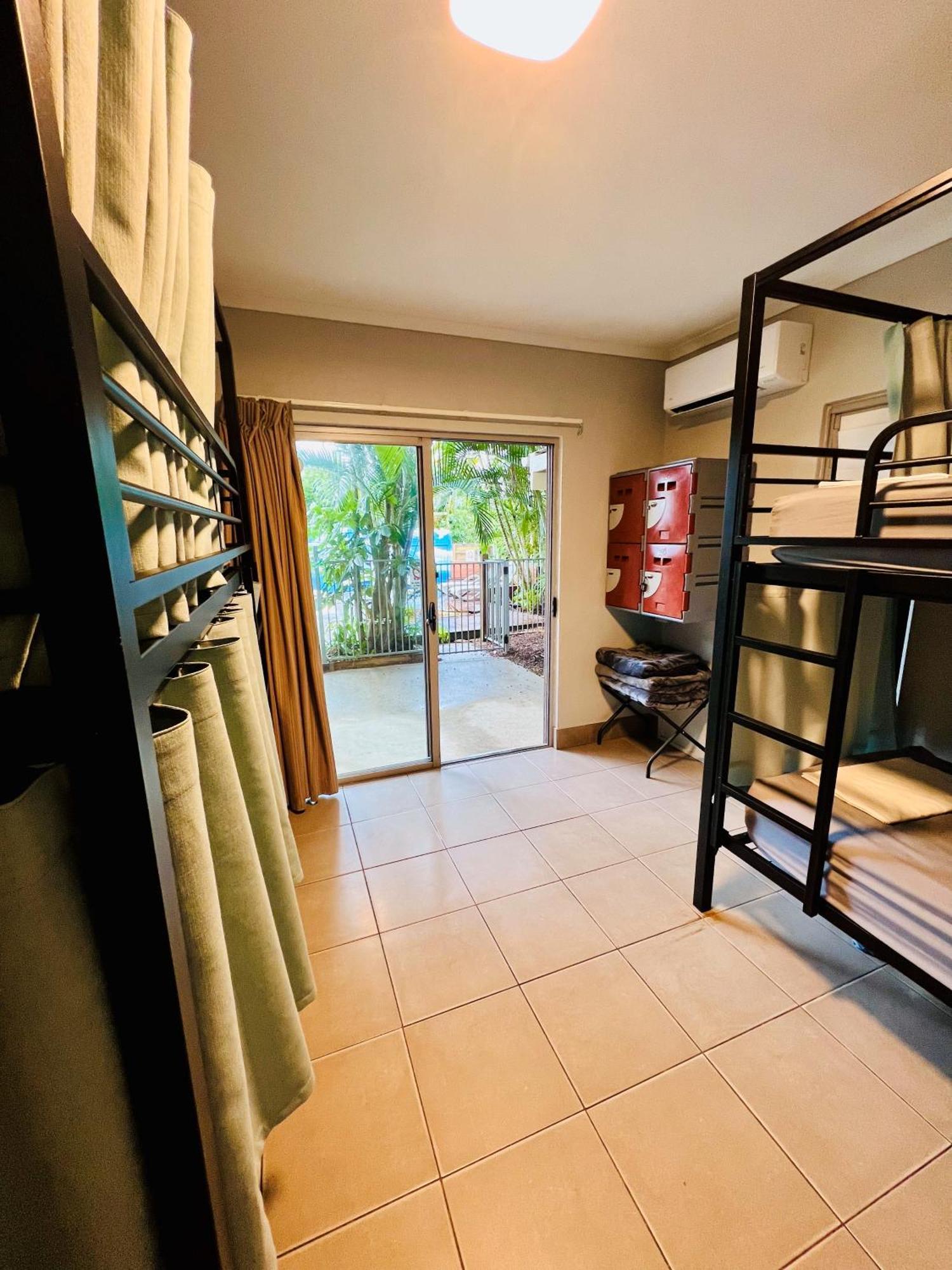 Noosa Flashpackers Sunshine Beach Exterior photo