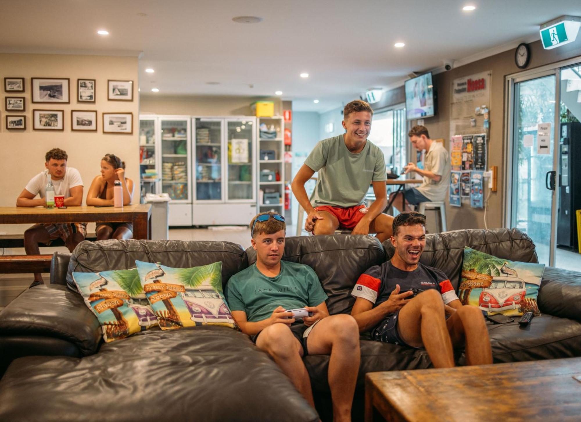 Noosa Flashpackers Sunshine Beach Exterior photo
